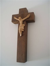 Dřevořezba kříže, materiál dub a lípa 1