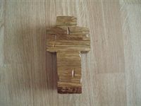 Krásný dubový kříž